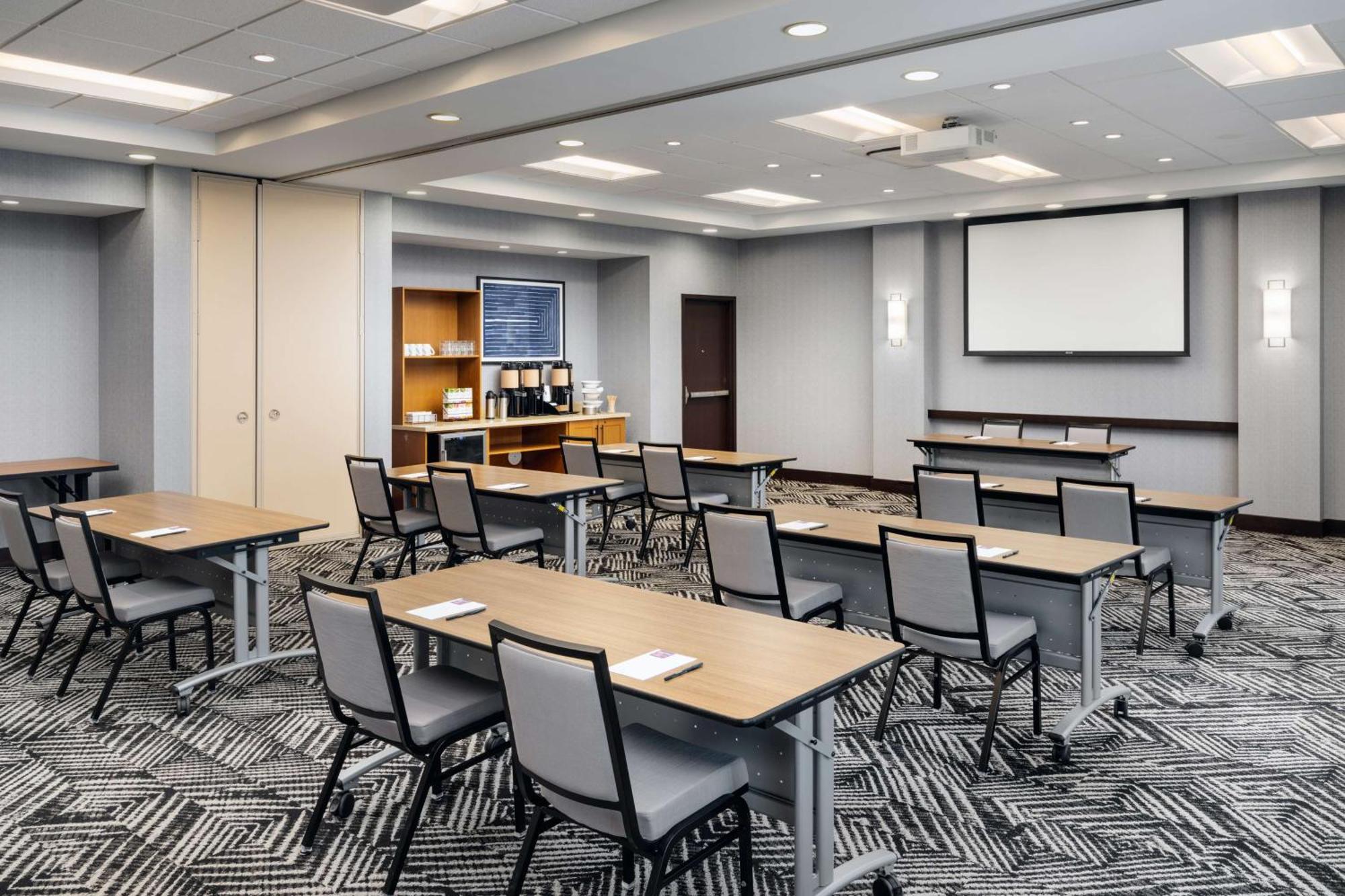Hyatt Place Canton Lake Cable Bagian luar foto