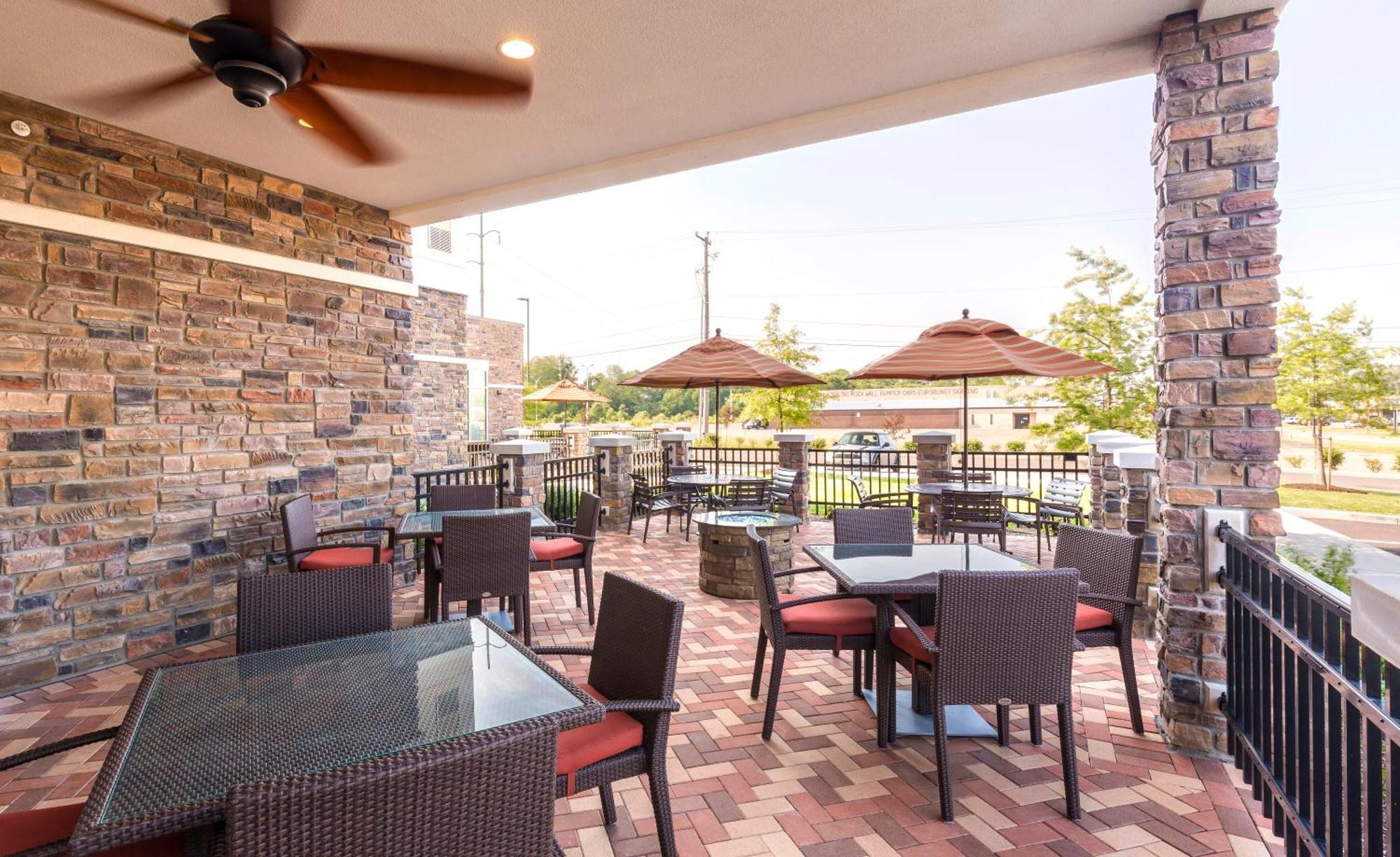 Hyatt Place Canton Lake Cable Bagian luar foto