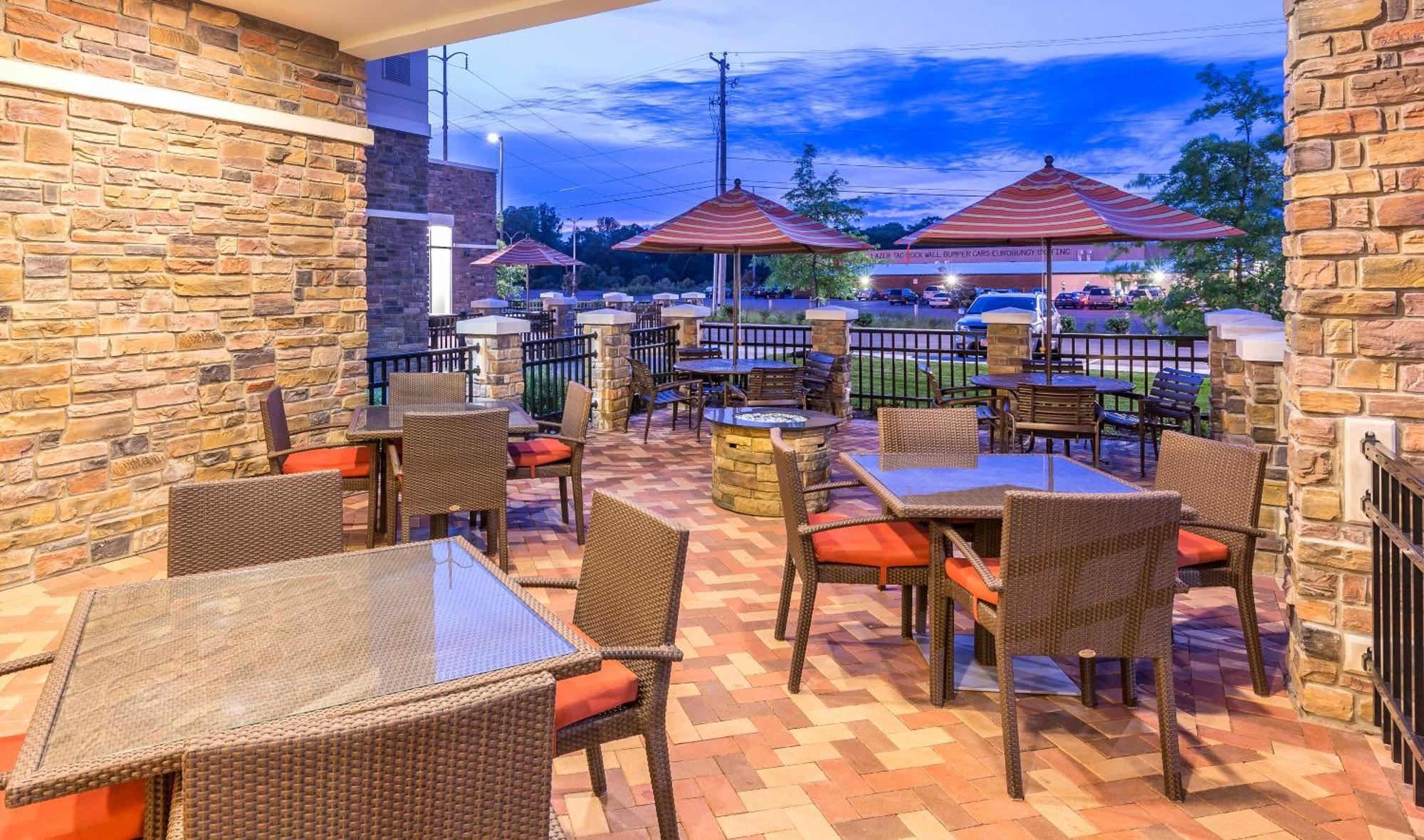 Hyatt Place Canton Lake Cable Bagian luar foto
