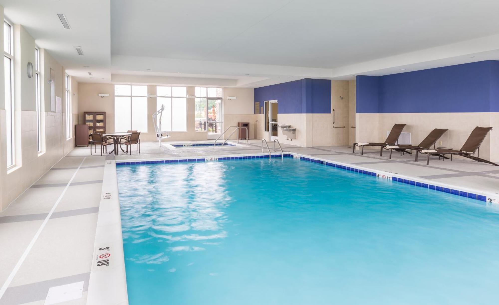 Hyatt Place Canton Lake Cable Bagian luar foto